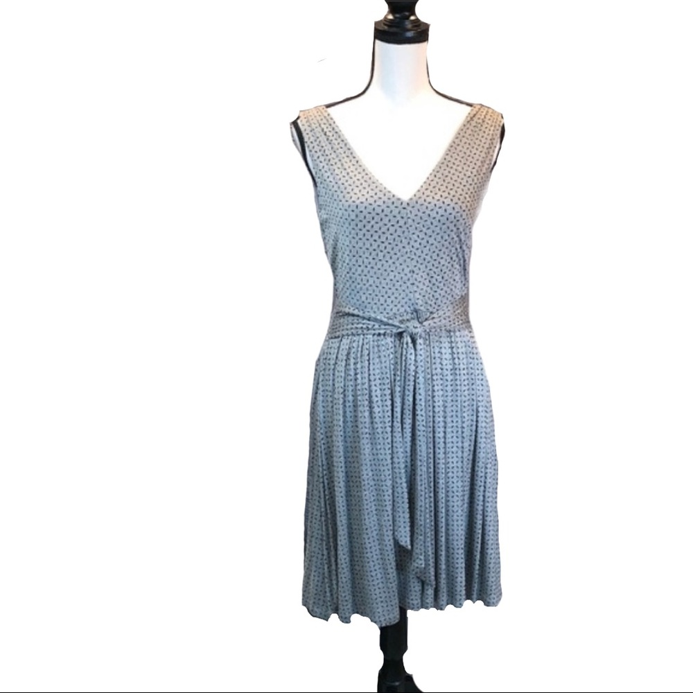 Loft NWT Sleeveless Dress Gray Size Small